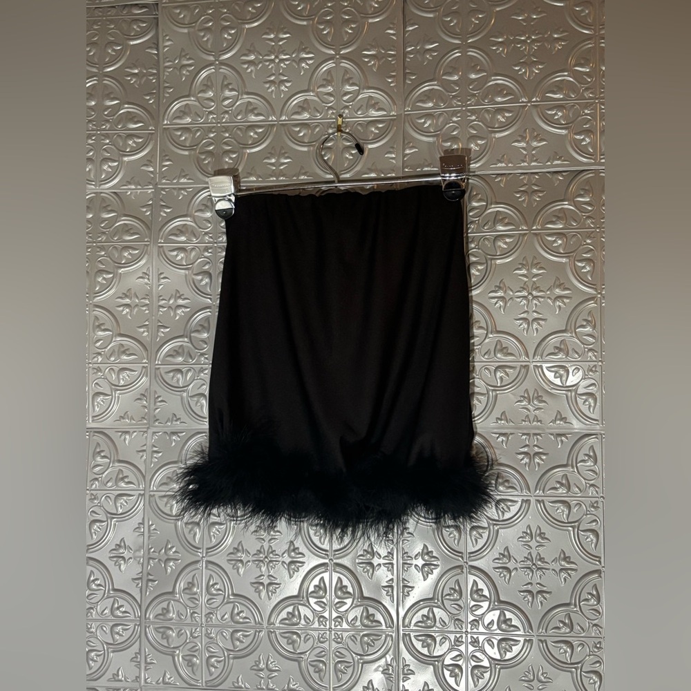 Black mini skirt with fur trim size xs extra small Y2K mob wife 80s glam